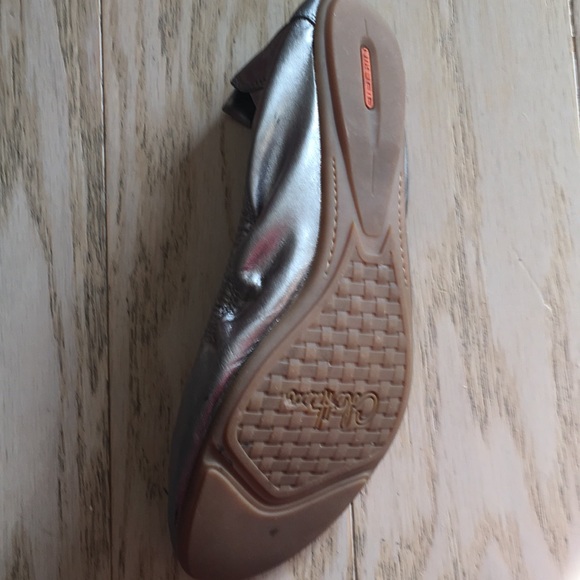 Cole Haan metallic flats Size 9.5B - Picture 5 of 7